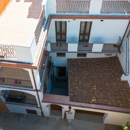 B&B Ruinas Arzana ภายนอก รูปภาพ